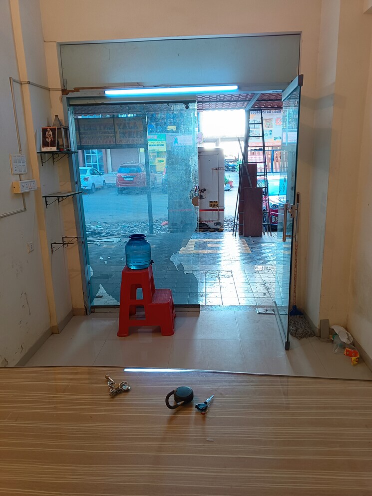 Living Room, vrindavan-height Commercial Shop 265 Sq.Ft. In Nalasopara East Palghar 9027850