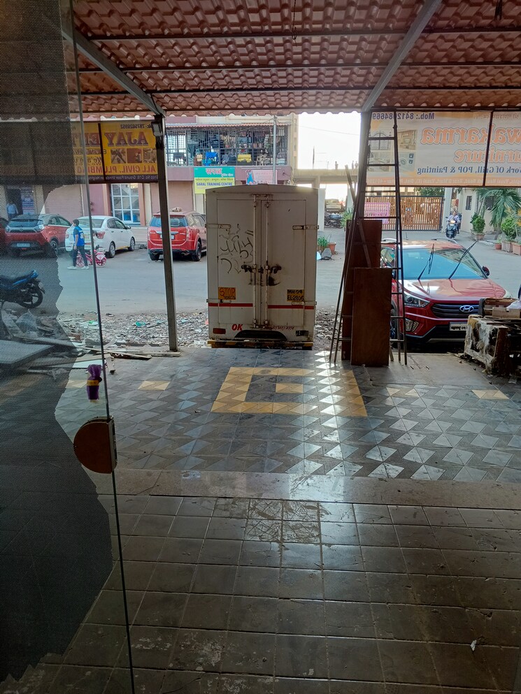  Parking, vrindavan-height Commercial Shop 265 Sq.Ft. In Nalasopara East Palghar 9027850