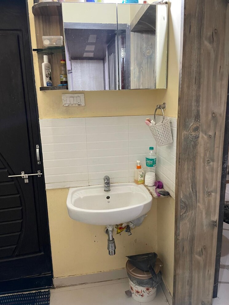 Bathroom, mittal-sun-universe 2 Bedroom 950 Sq.Ft. Apartment In Sinhagad Road Pune 9027837