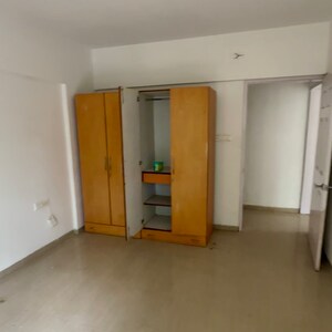 Room in 3.5 BHK Apartment at Clover Acropolis, Viman Nagar – for Sale