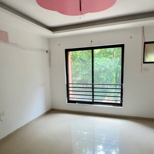 Room in 3.5 BHK Apartment at Clover Acropolis, Viman Nagar – for Sale