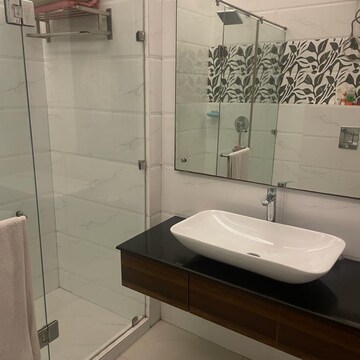 Bathroom in 3 BHK Builder Floor at RWA Apartments Sector 47, Sector 47 – for Rent