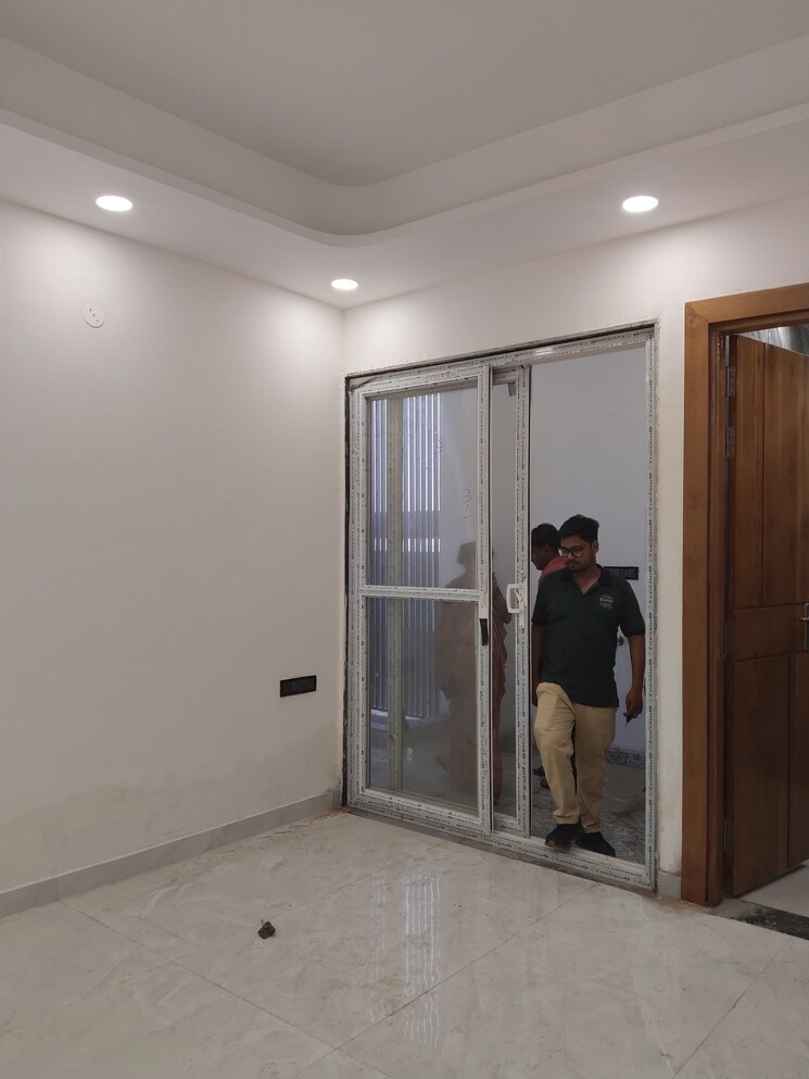 Room, new industrial township 5 3 Bedroom 1450 Sq.Ft. Builder Floor In New Industrial Township 5 Faridabad 9027891