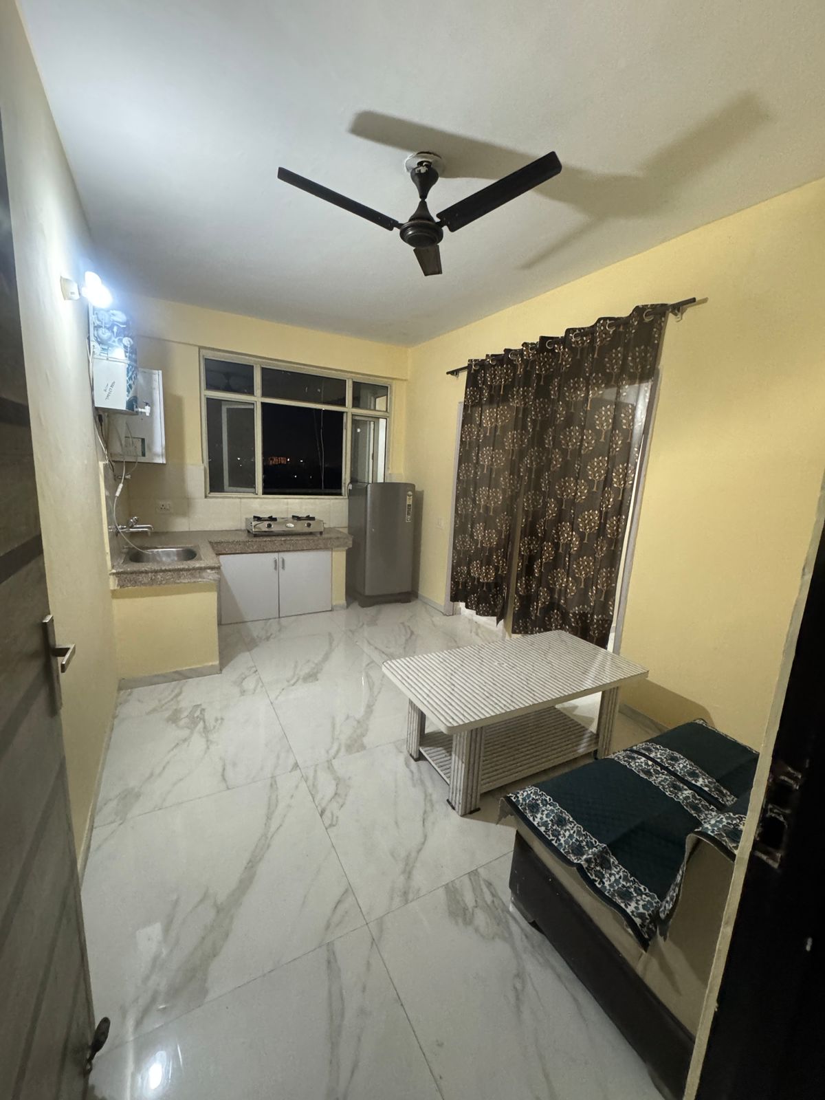1 BHK + Extra Room Apartment For Rent in Orbit Apartments