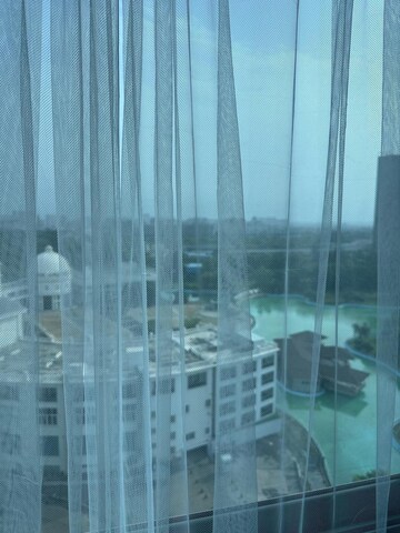 Bathroom in 3 BHK Apartment at Amanora Gateway Towers, Hadapsar – for Sale