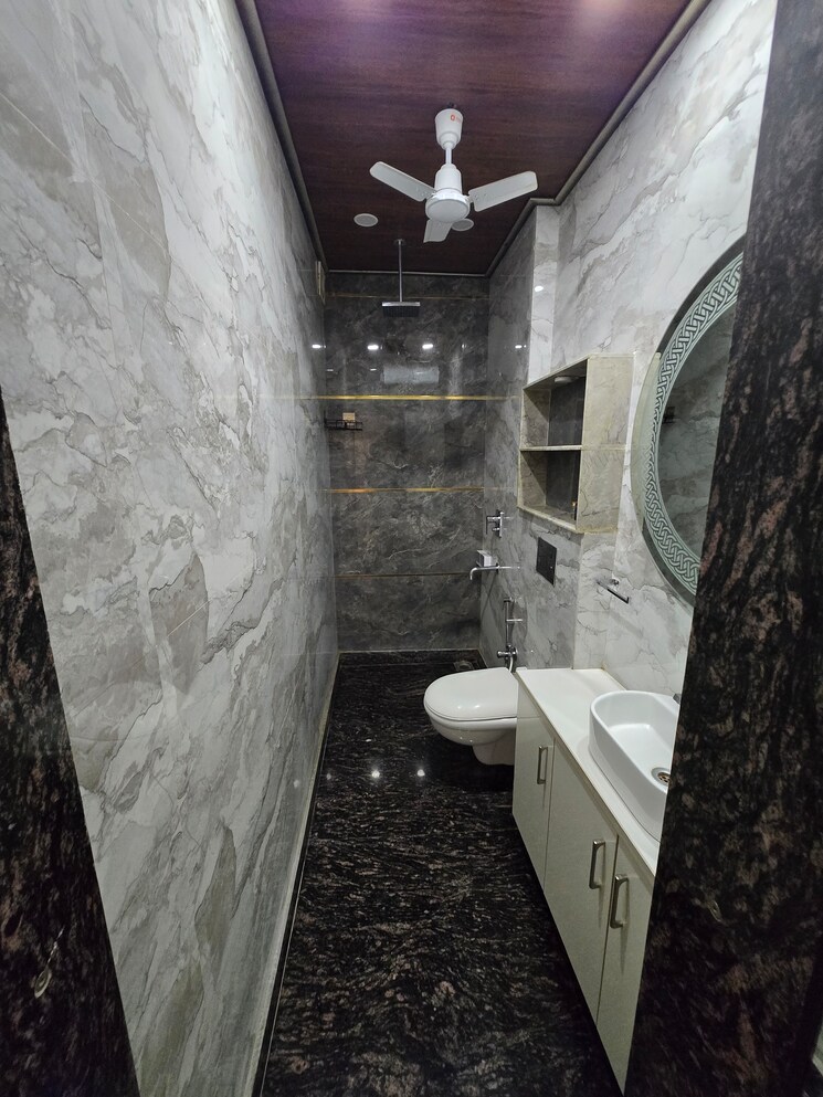  Parking, amar colony 2 Bedroom 900 Sq.Ft. Builder Floor In Amar Colony Delhi 9027919