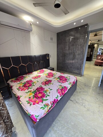 Furnished Amenities in 2 BHK Builder Floor at Amar Colony – for Rent