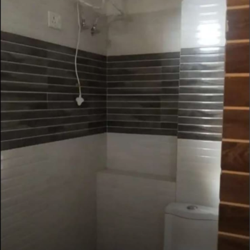 Bathroom in 2 BHK Apartment at Gomti Nagar – for Rent
