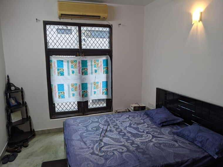 Bedroom, lajpat nagar ii 3 Bedroom 1800 Sq.Ft. Builder Floor In Lajpat Nagar ii Delhi 9027939