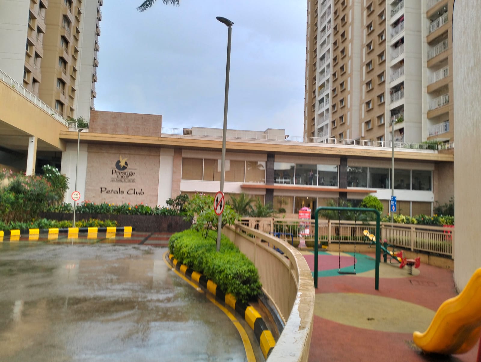 2.5 BHK Apartment For Sale in Prestige Gulmohar