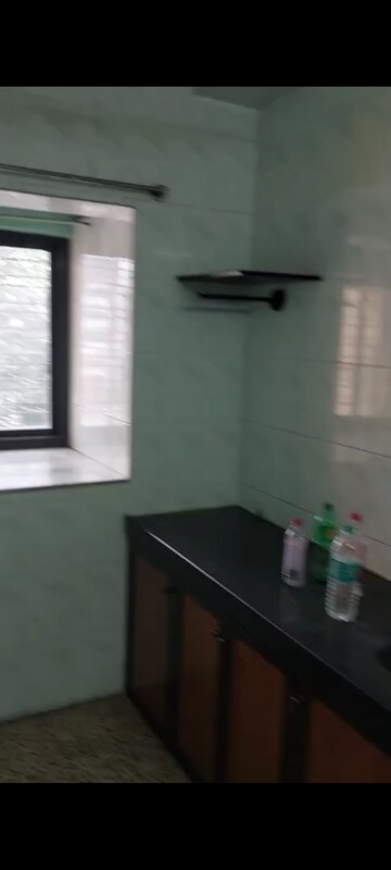 Furnished Amenities in 1 BHK Apartment at Vile Parle East – for Rent
