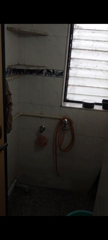 Bathroom in 1 BHK Apartment at Vile Parle East – for Rent