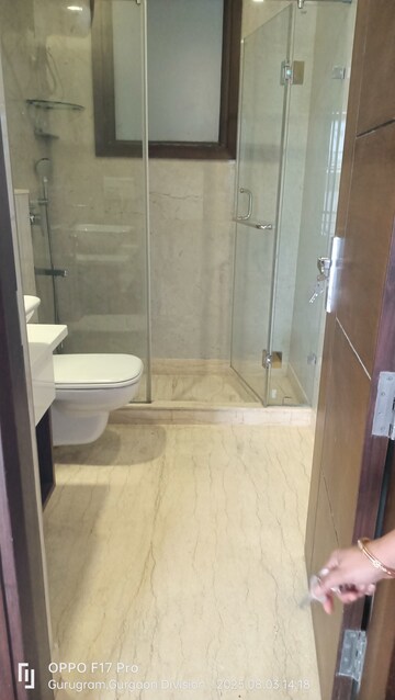 Bathroom in 3 BHK Builder Floor at DLF Oakwood Estate, Dlf Phase ii – for Rent