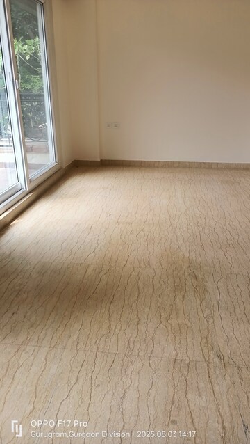 3 BHK Builder Floor For Rent in DLF Oakwood Estate, Dlf Phase ii