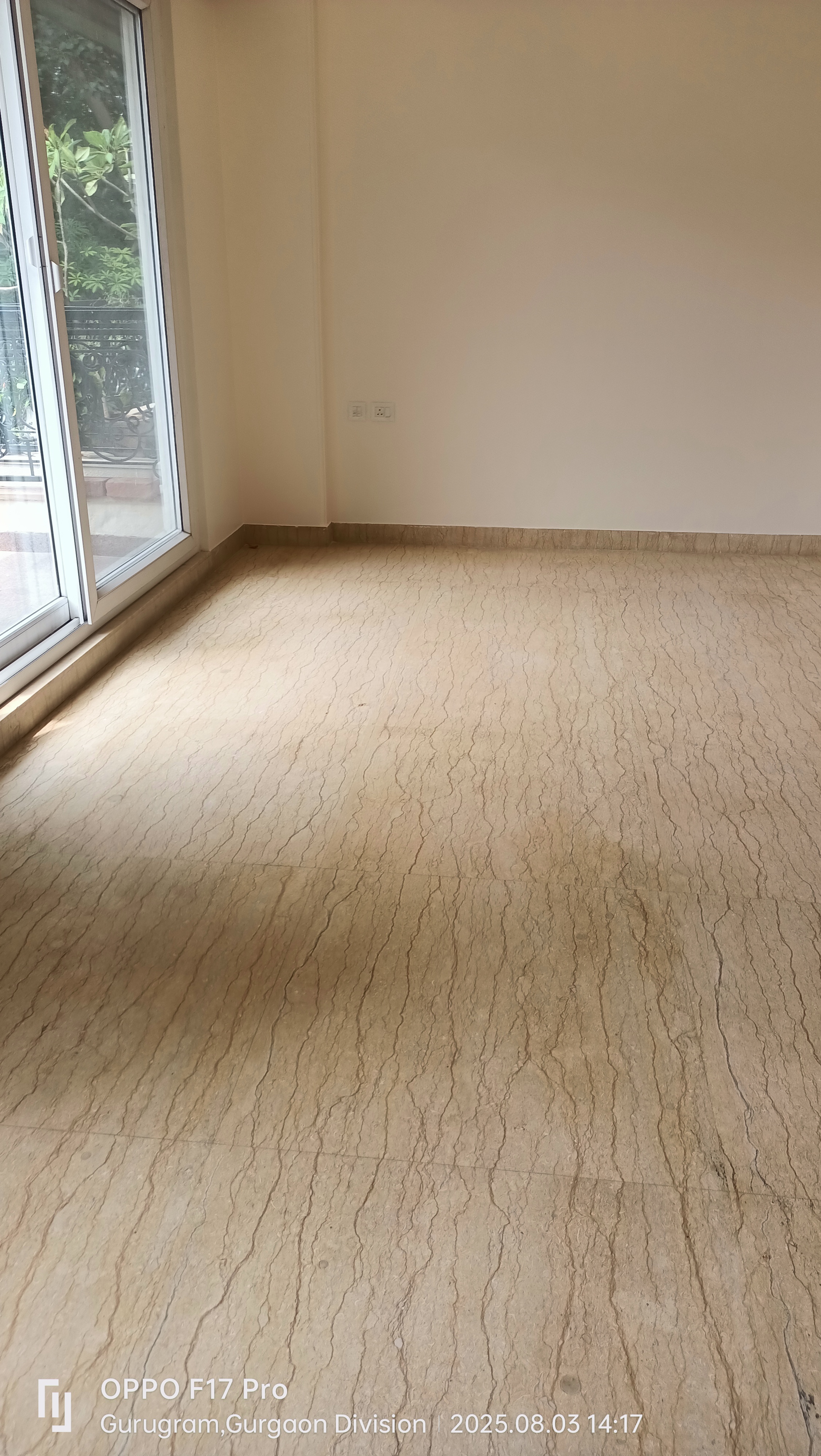 3 BHK + Pooja Room,Servant Room Builder Floor For Rent in DLF Oakwood Estate