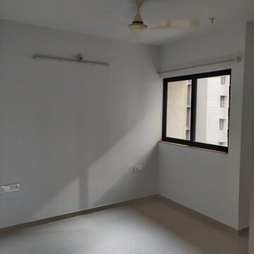 Room in 1 BHK Apartment at Lodha Downtown, Dombivli East – for Sale
