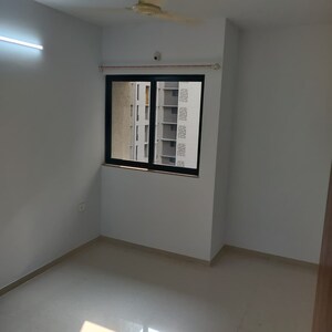 Room in 1 BHK Apartment at Lodha Downtown, Dombivli East – for Sale