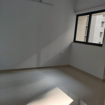 Room in 1 BHK Apartment at Lodha Downtown, Dombivli East – for Sale