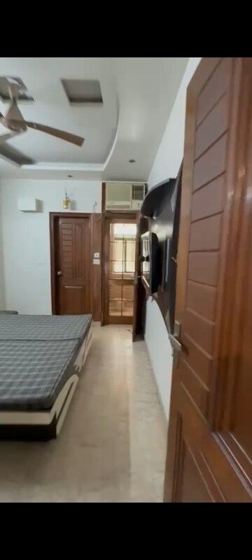 Building Lobby in 3 BHK Builder Floor at Pitampura – for Rent