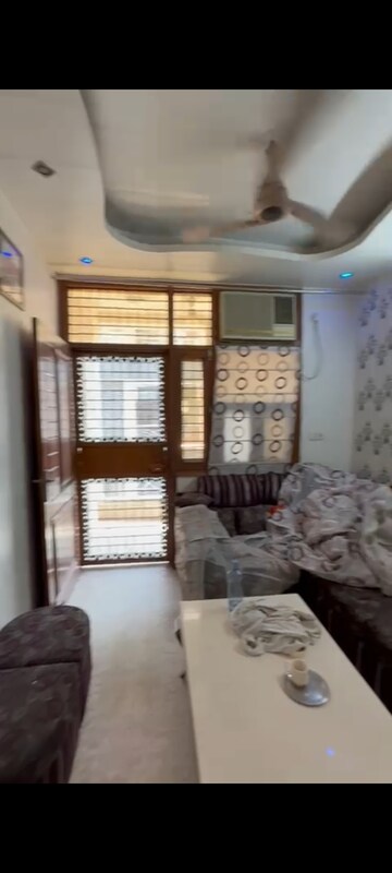 Living Room in 3 BHK Builder Floor at Pitampura – for Rent