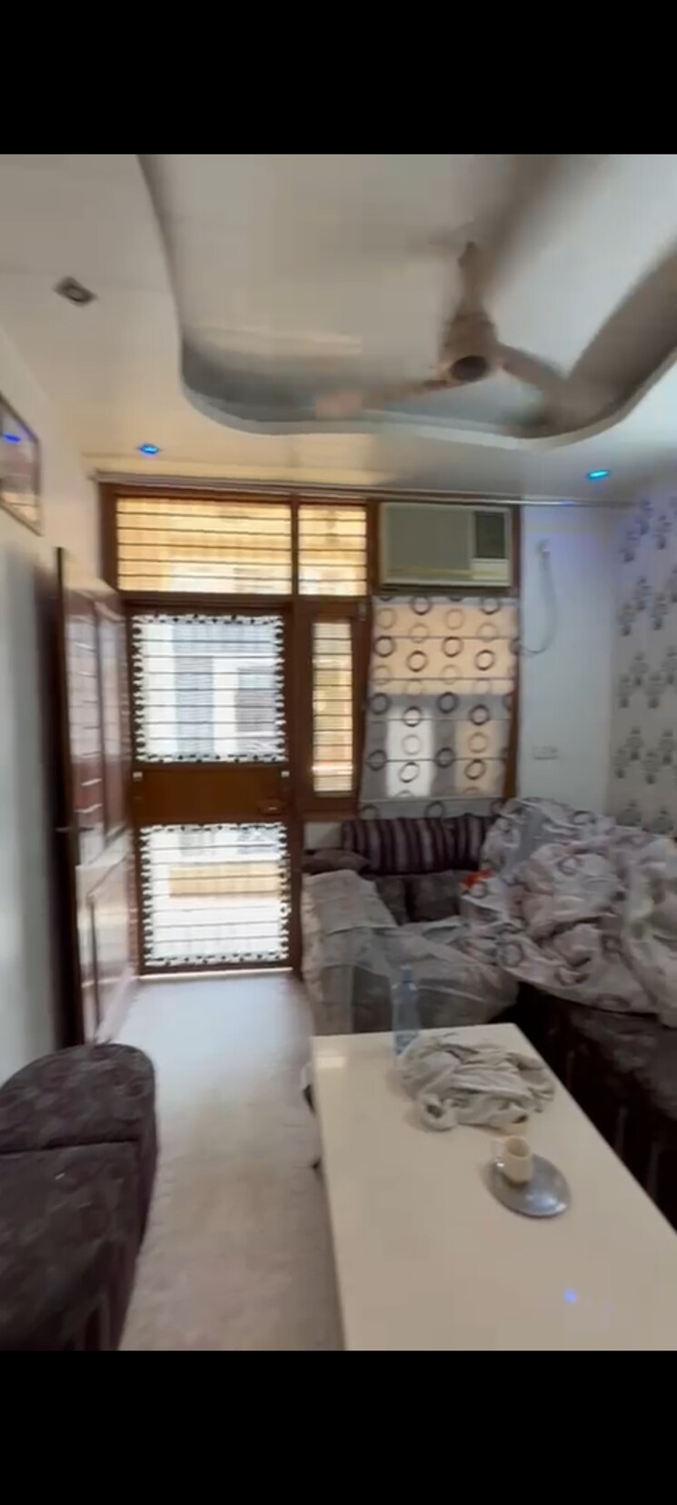 Living Room, pitampura 3 Bedroom 1200 Sq.Ft. Builder Floor In Pitampura Delhi 9028009