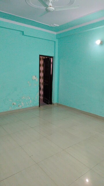 Room in 2 BHK Builder Floor at Sector 45 – for Rent