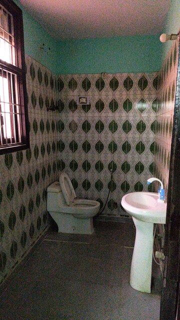 Bathroom in 2 BHK Builder Floor at Sector 45 – for Rent