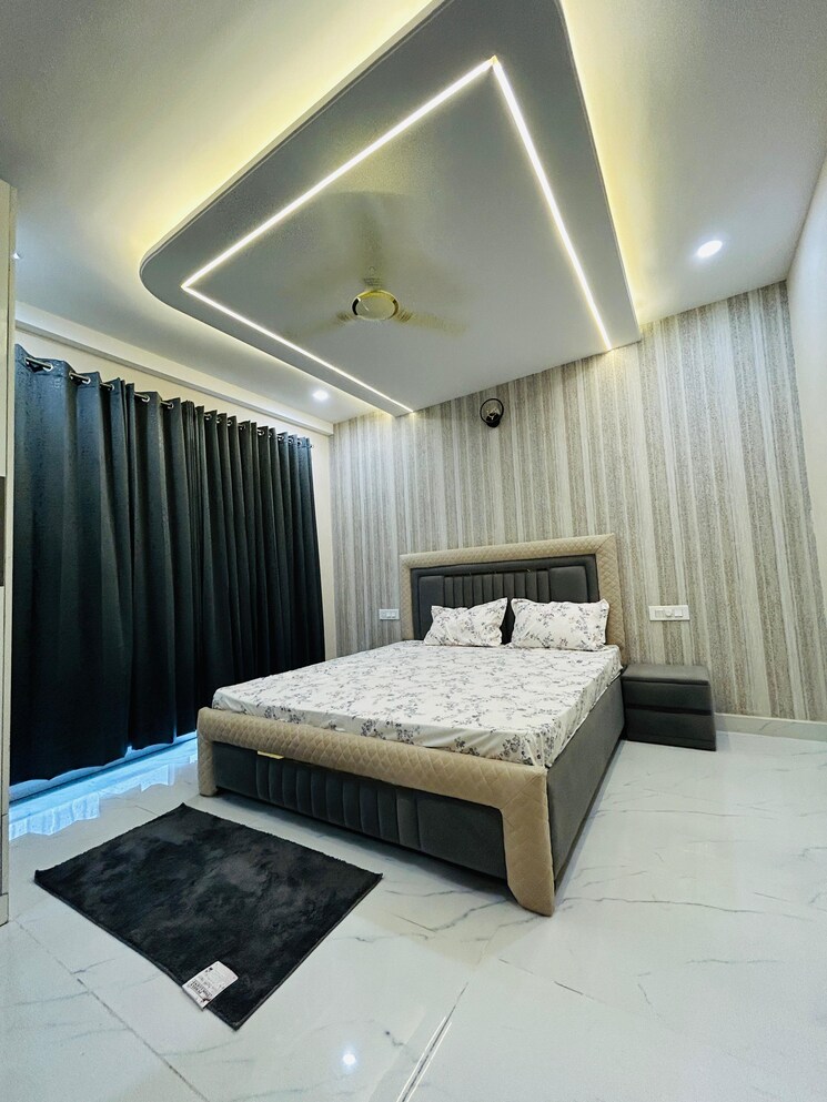 Bedroom, maya-green-lotus-saksham 3 Bedroom 1346 Sq.Ft. Apartment In International Airport Road Zirakpur 9028016