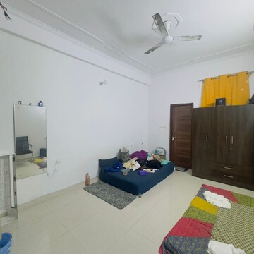 Bedroom in 2 BHK Builder Floor at Gomti Nagar – for Rent