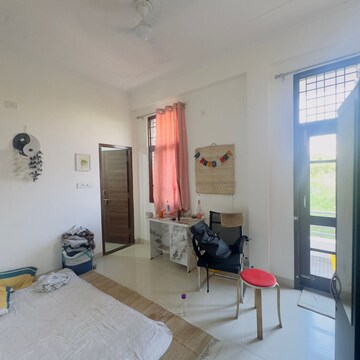 Living Room in 2 BHK Builder Floor at Gomti Nagar – for Rent