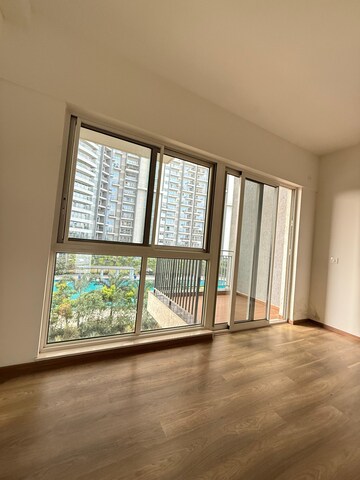 Room in 4 BHK Apartment at SNN Clermont, Hebbal – for Sale