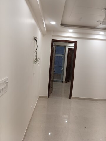 Room in 1 BHK Builder Floor at Maidan Garhi – for Sale
