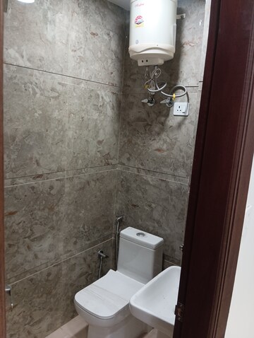 Bathroom in 1 BHK Builder Floor at Maidan Garhi – for Sale