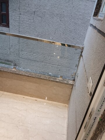 Balcony in 1 BHK Builder Floor at Maidan Garhi – for Sale