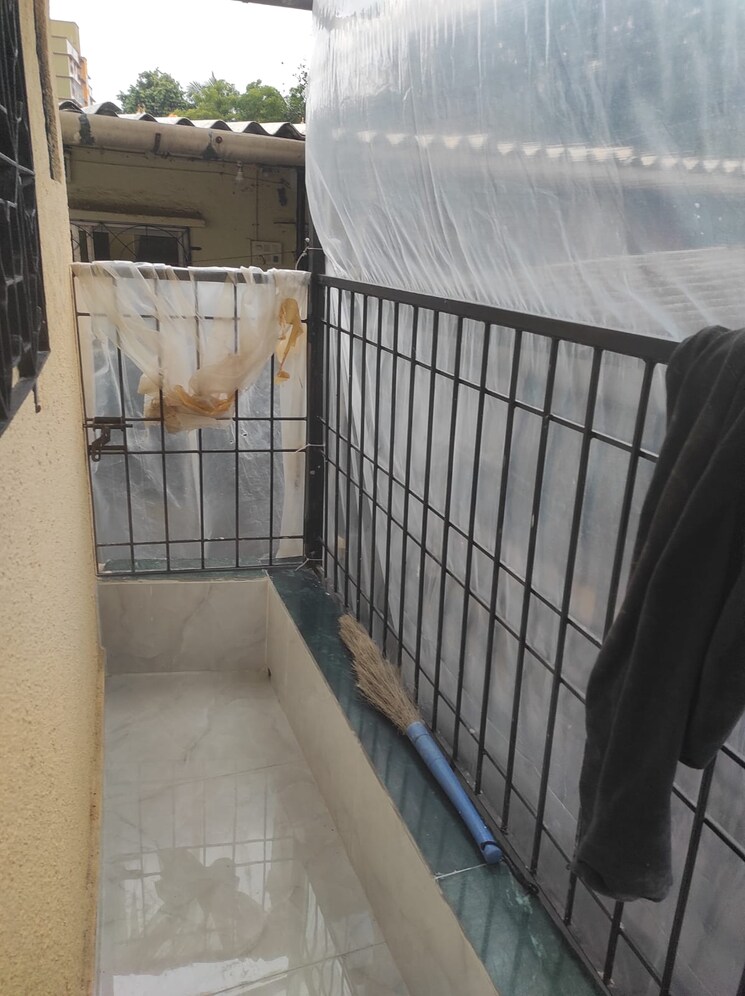 Balcony, andheri east 1 RK 300 Sq.Ft. Apartment In Andheri East Mumbai 9028067