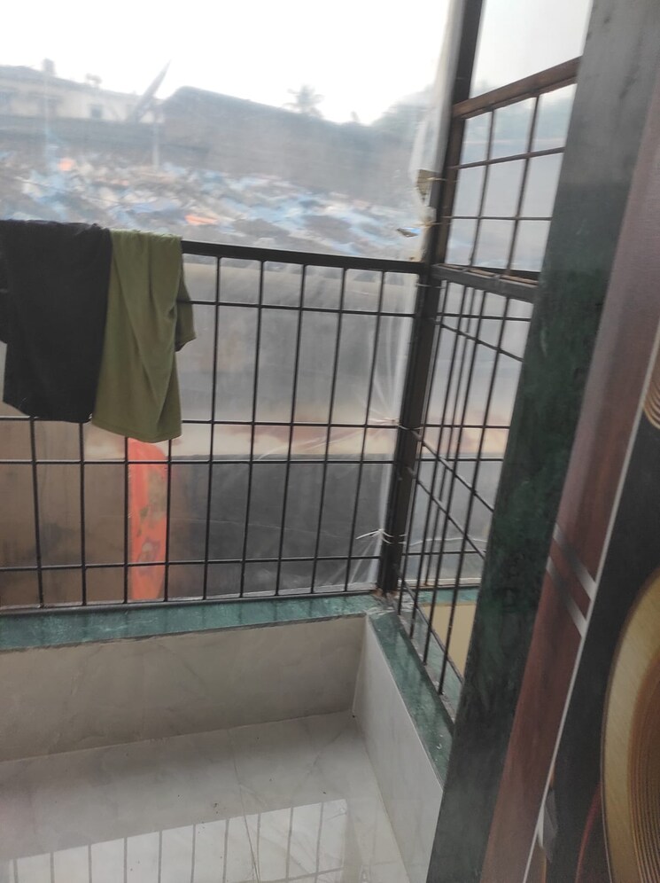 Balcony, andheri east 1 RK 300 Sq.Ft. Apartment In Andheri East Mumbai 9028067