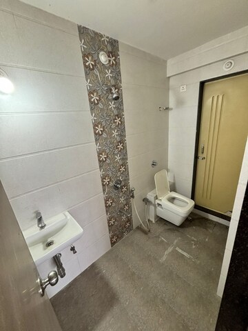 Master Bedroom in 2 BHK Apartment at Indiabulls One Indiabulls, Pokhran Road No Two – for Rent