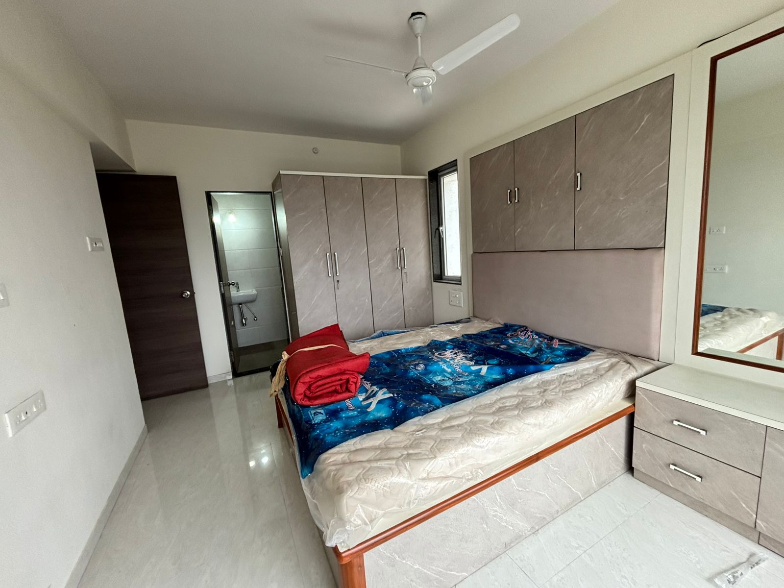 2 BHK + Pooja Room Apartment For Rent in Indiabulls One Indiabulls