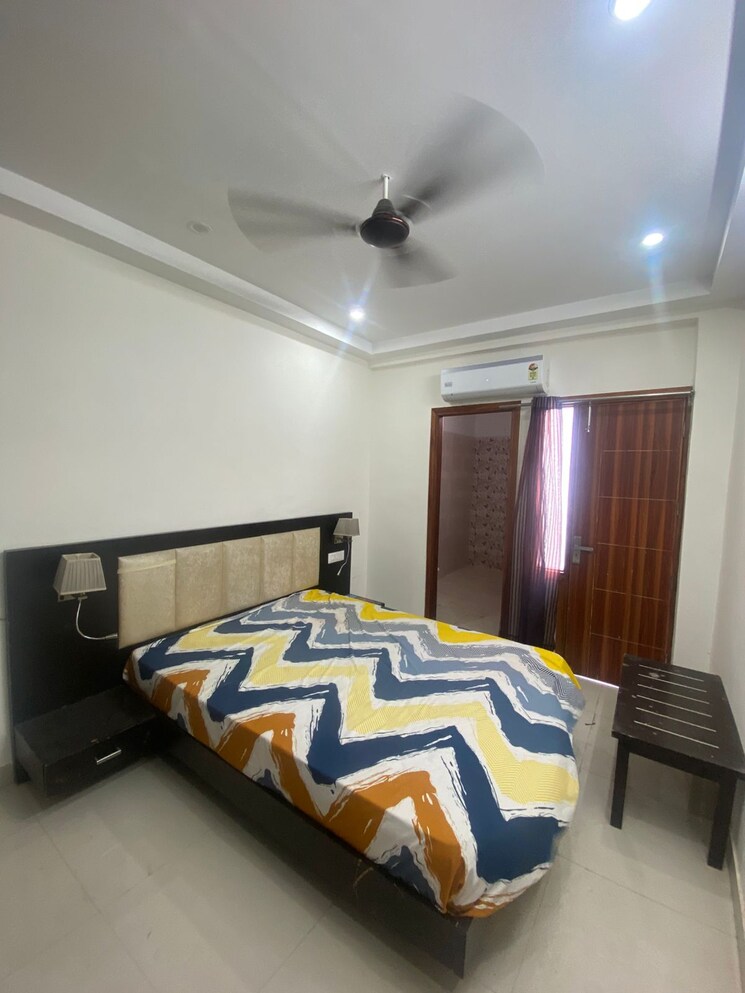 Bedroom, pir machalla 3 Bedroom 150 Sq.Yd. Apartment In Pir Machalla Zirakpur 9028116