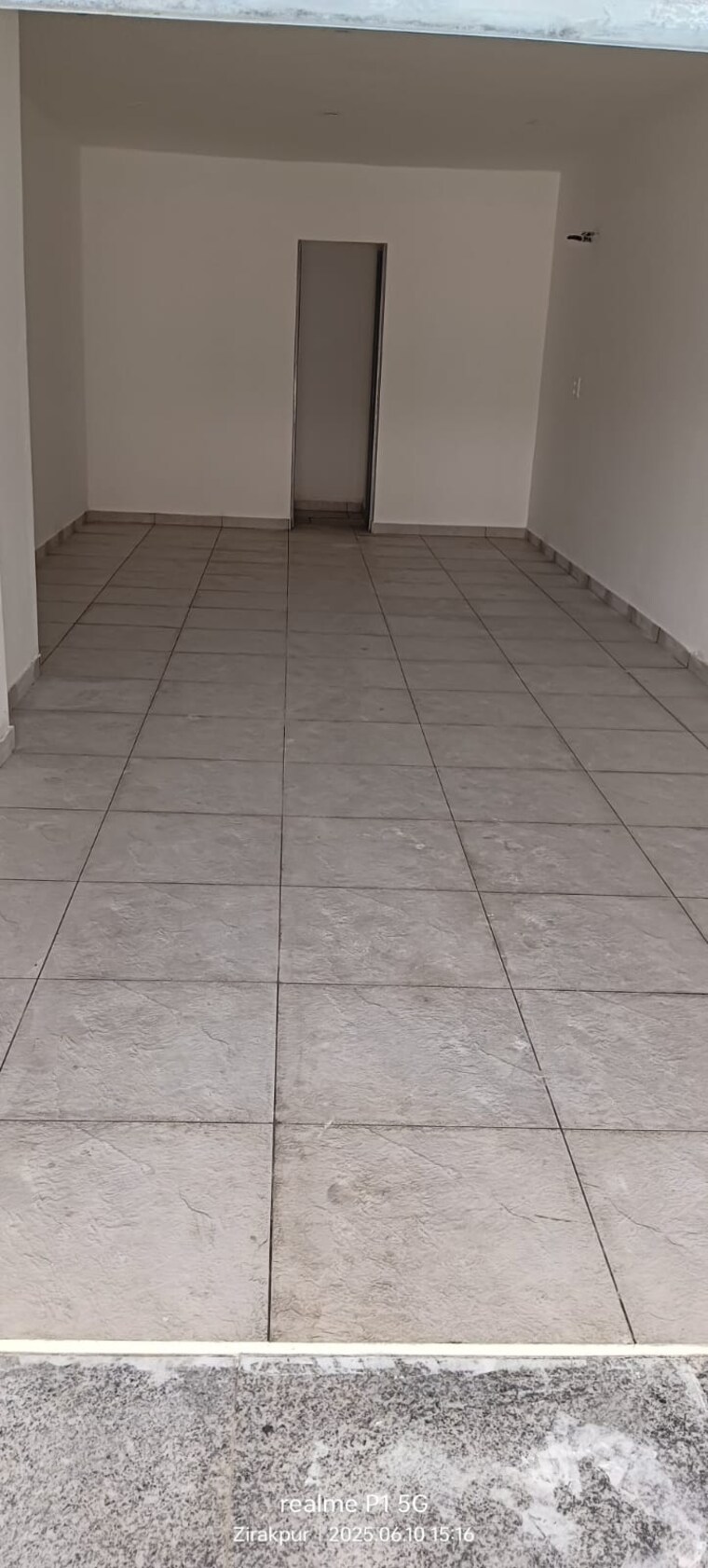Room, paradigm-business-hermitage-park Commercial Office Space 530 Sq.Ft. In Dhakoli Zirakpur 9028128