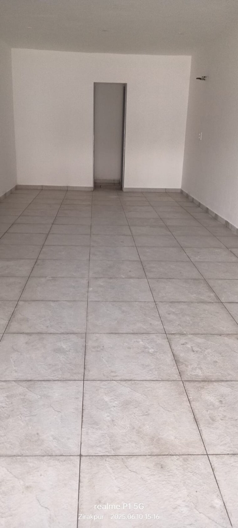 Room, paradigm-business-hermitage-park Commercial Office Space 530 Sq.Ft. In Dhakoli Zirakpur 9028128