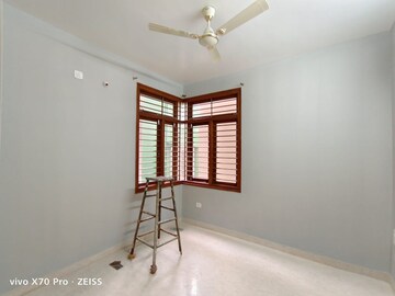 Room in 2 BHK Builder Floor at Hsr Layout – for Rent