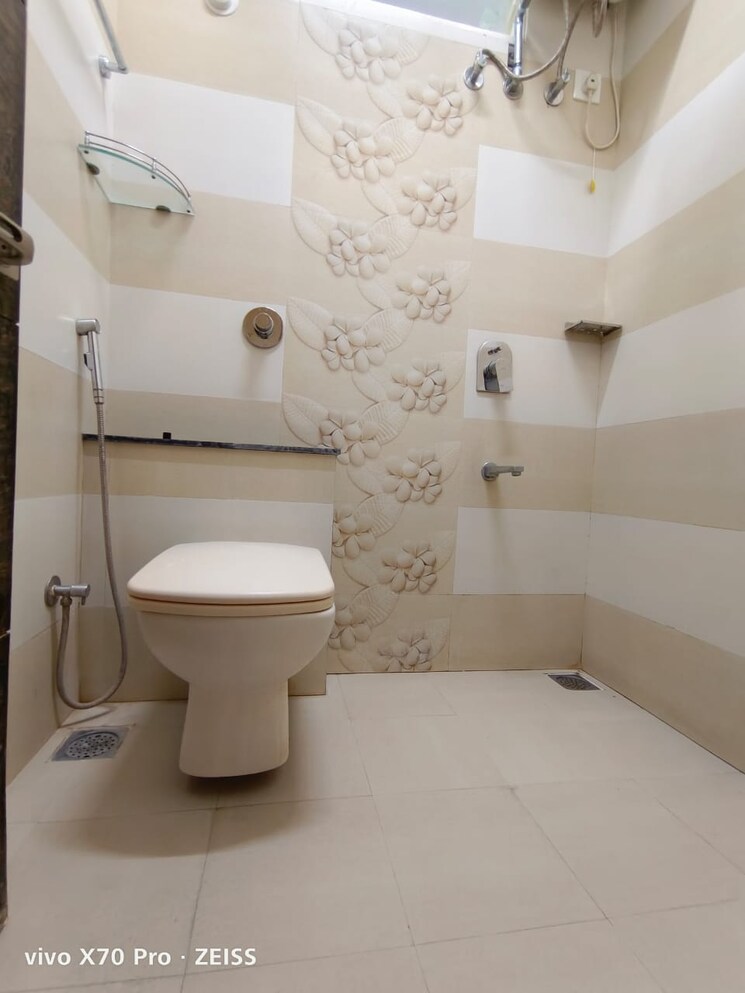 Bathroom, hsr layout 2 Bedroom 1200 Sq.Ft. Builder Floor In Hsr Layout Bangalore 9028145