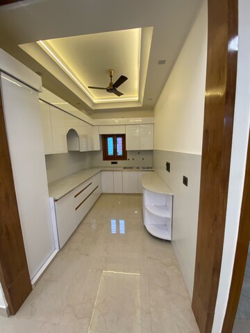 Kitchen in 4 BHK Builder Floor at Vasundhara Sector 10 – for Rent