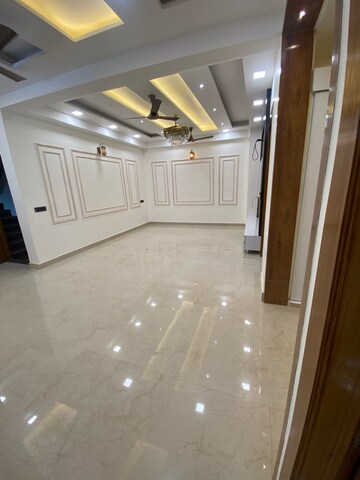 Building Lobby in 4 BHK Builder Floor at Vasundhara Sector 10 – for Rent