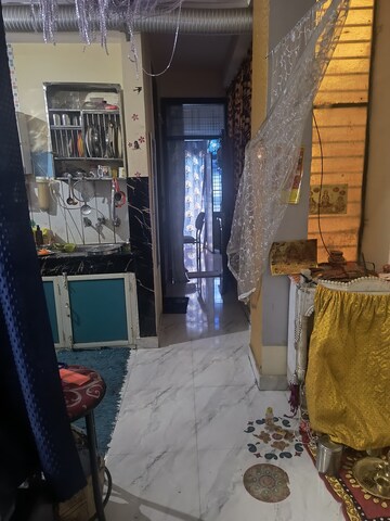 Living Room in 2.5 BHK Builder Floor at Mayur Vihar – for Rent