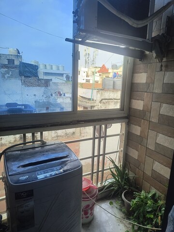 Kitchen in 2.5 BHK Builder Floor at Mayur Vihar – for Rent