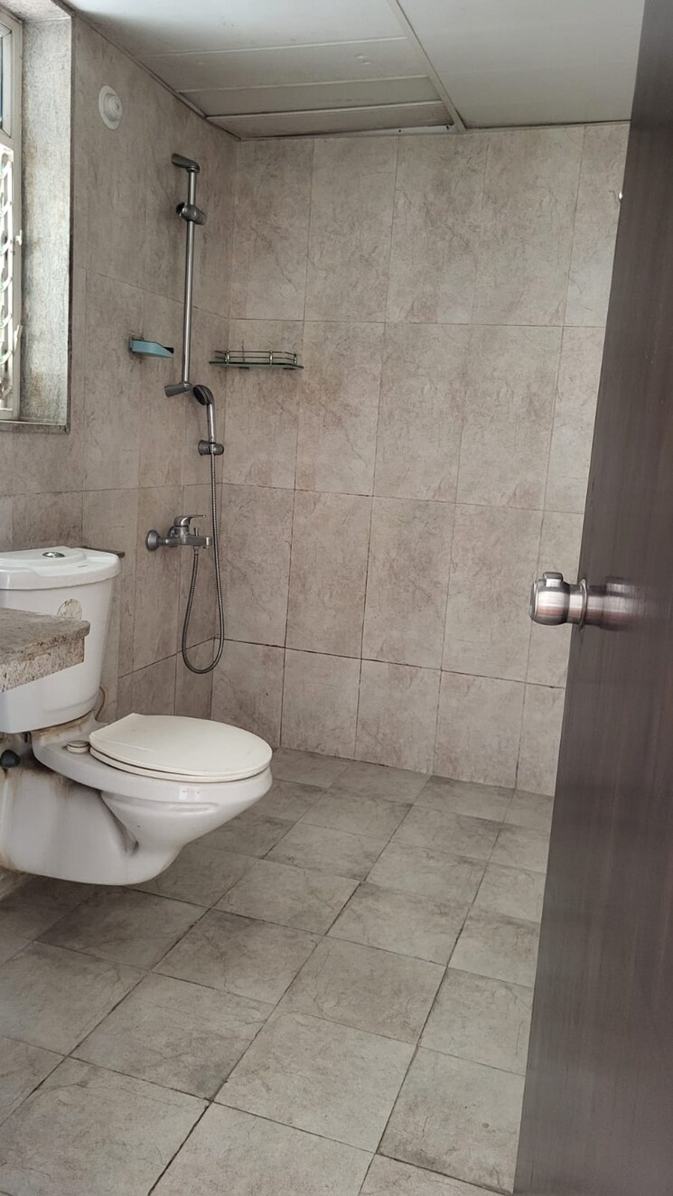 Bathroom, rohan-seher 2 Bedroom 1096 Sq.Ft. Apartment In Baner Pune 9028160