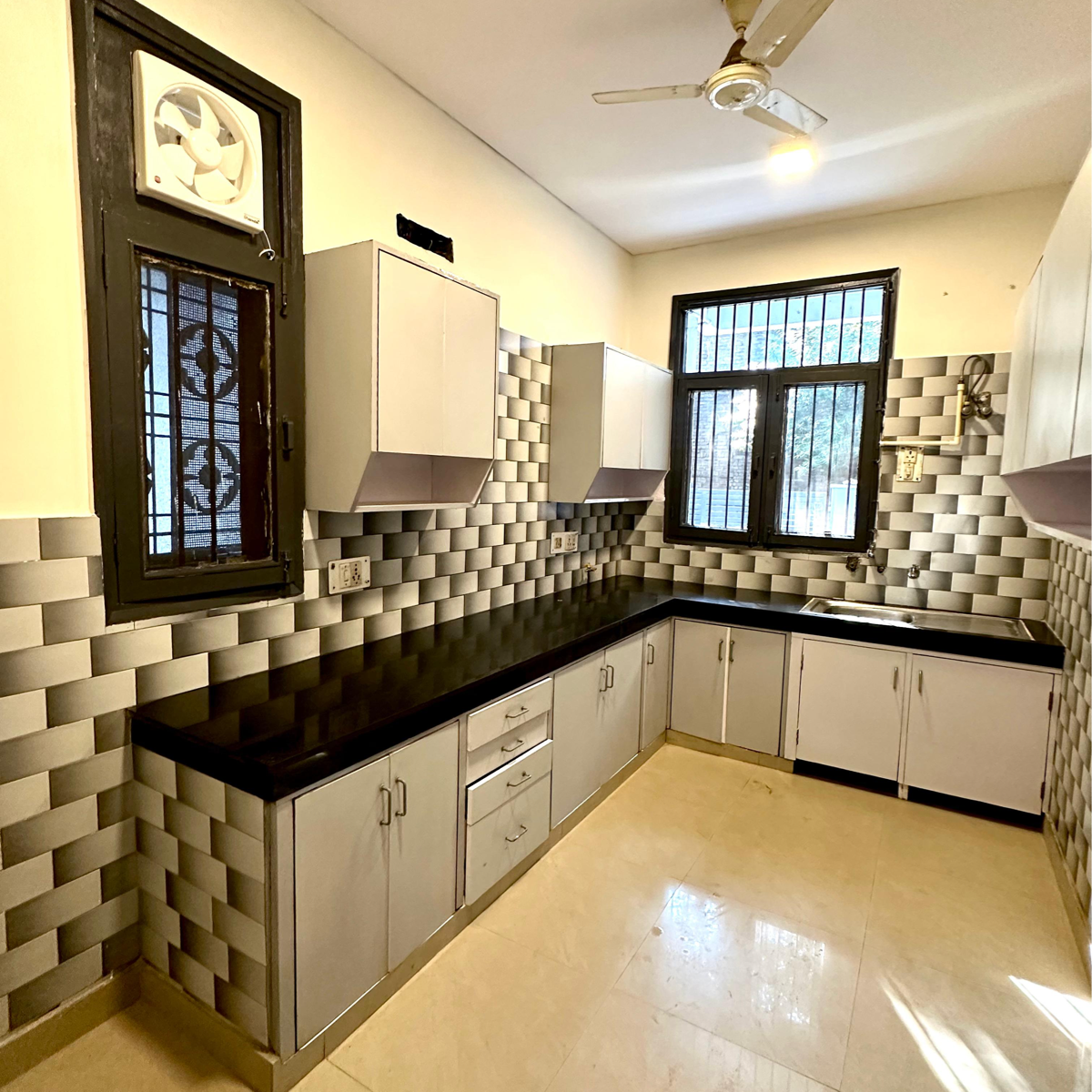 4 BHK Villa For Rent in Shivalik Colony
