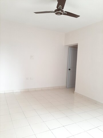 Room in 3 BHK Apartment at Belle Vista Apartments, Cbd Belapur Sector 15 – for Sale
